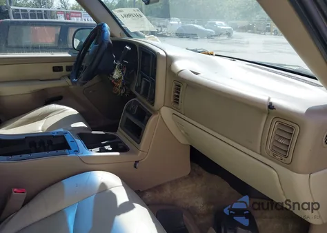 2003 Chevrolet Tahoe Lt z USA, uszkodzony, nr VIN 1GNEK13Z63R106069